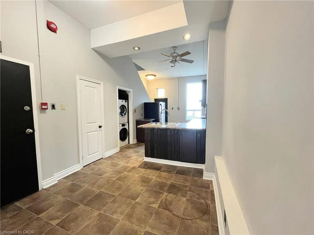 225 King Street E, #4