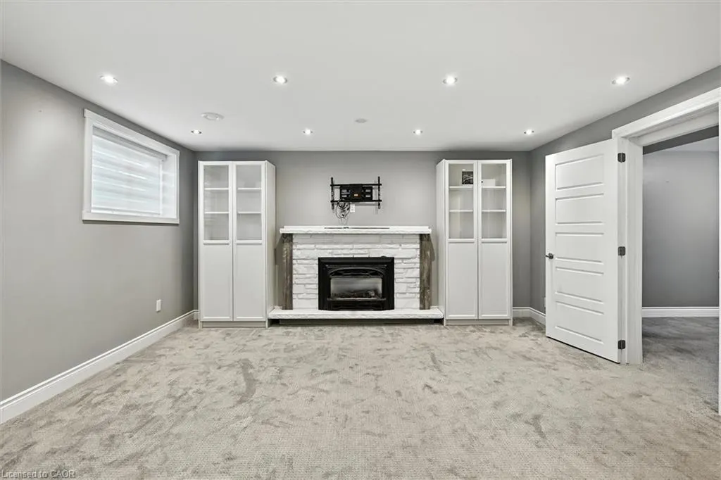 1059 Marley Crescent