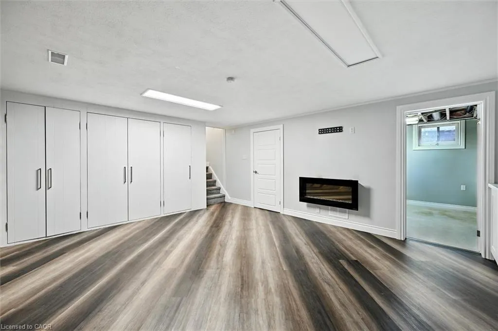 1059 Marley Crescent