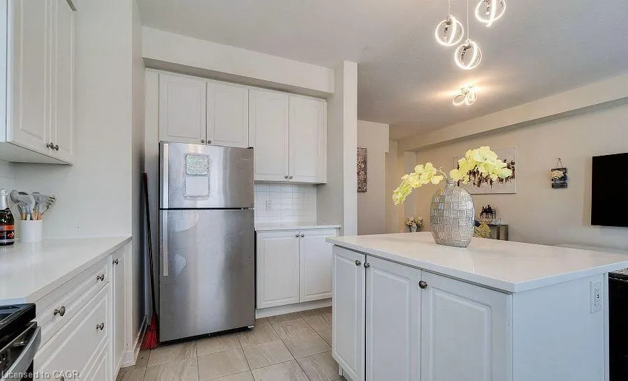 590 North Service Road, #98