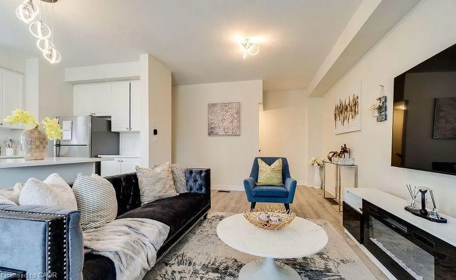 590 North Service Road, #98