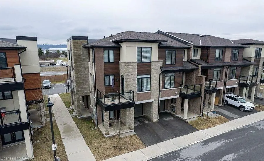 590 North Service Road, #98