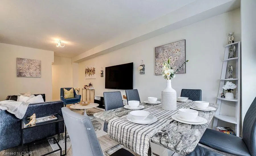 590 North Service Road, #98