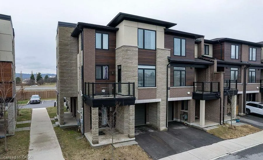 590 North Service Road, #98