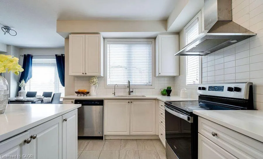 590 North Service Road, #98