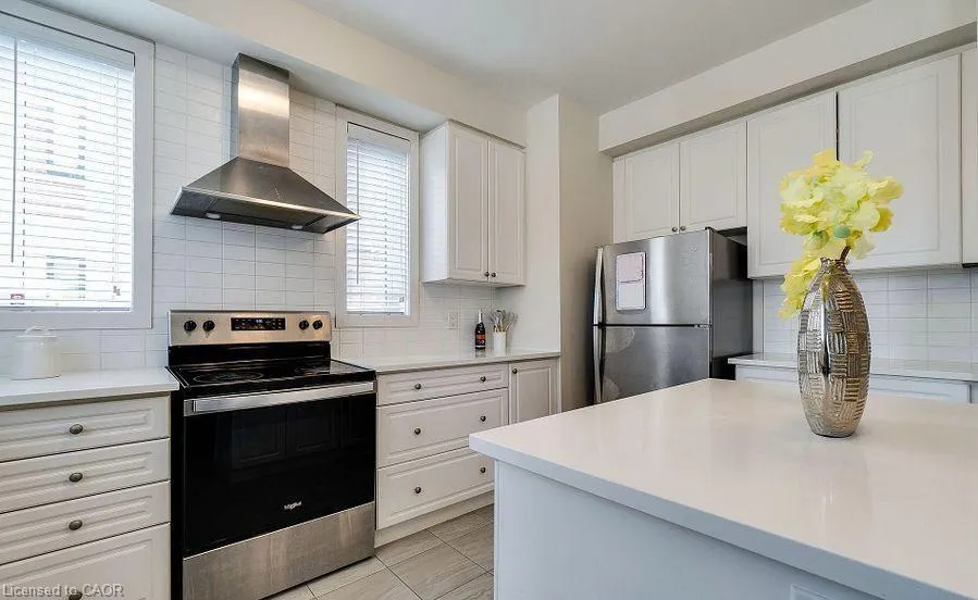 590 North Service Road, #98