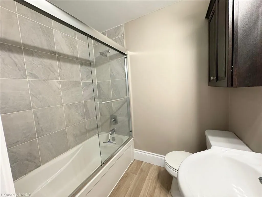 13 Grand River Street N, #2