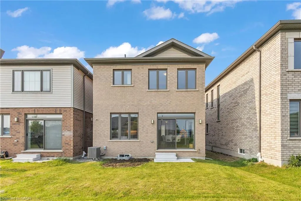 35 Crossmore Crescent