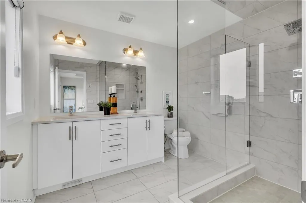 35 Crossmore Crescent