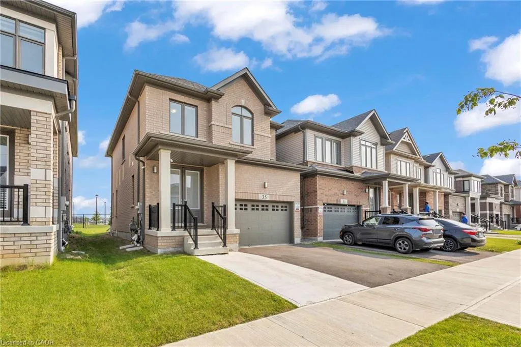35 Crossmore Crescent