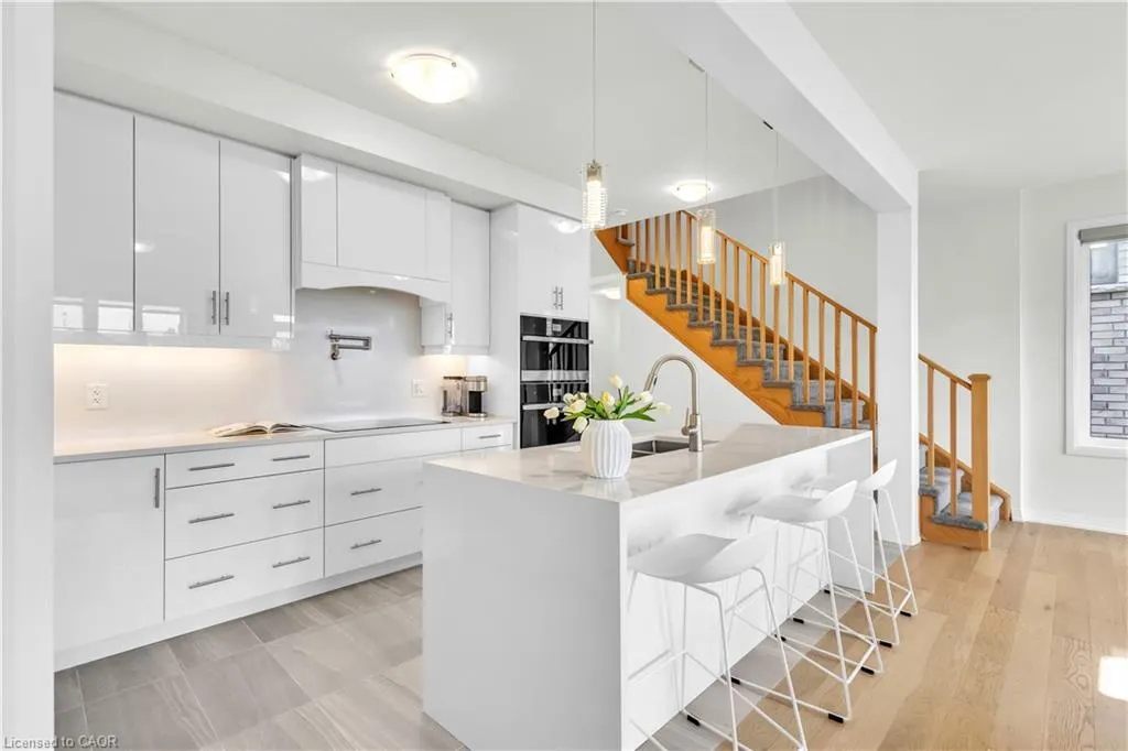 35 Crossmore Crescent