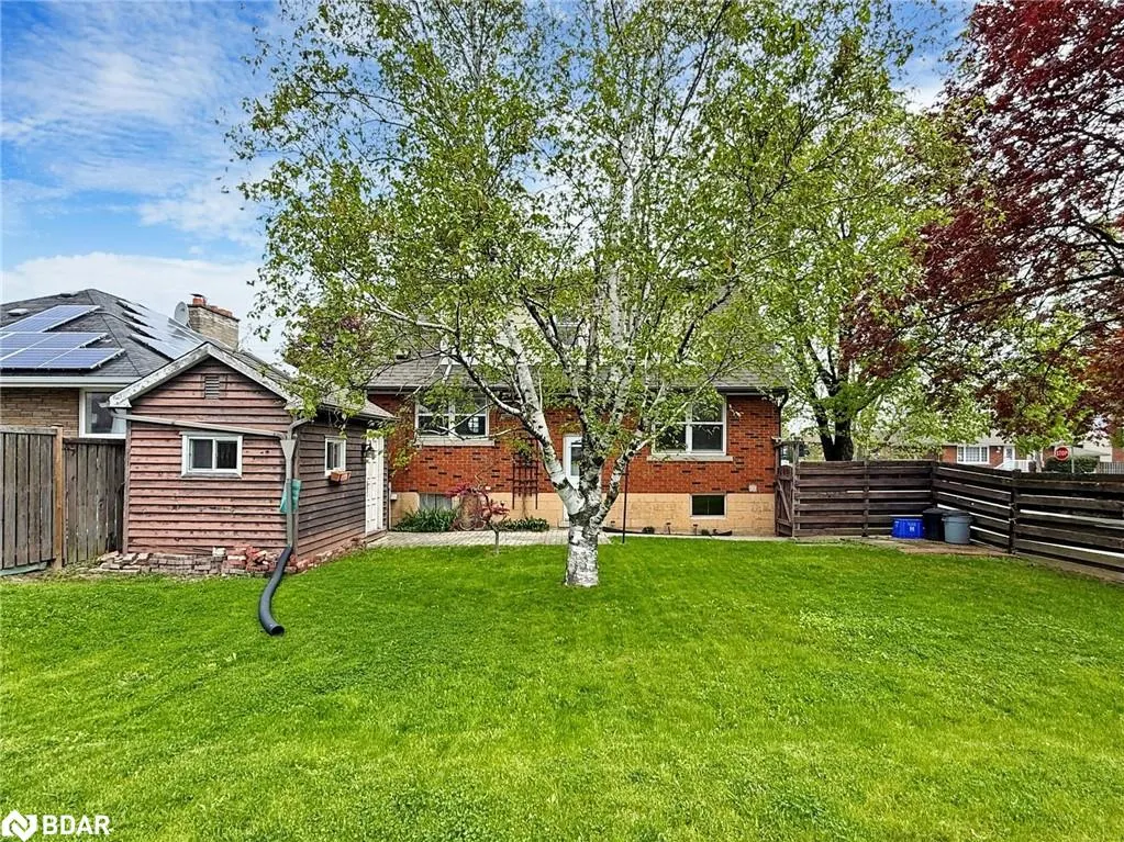 124 Mcelroy Road E
