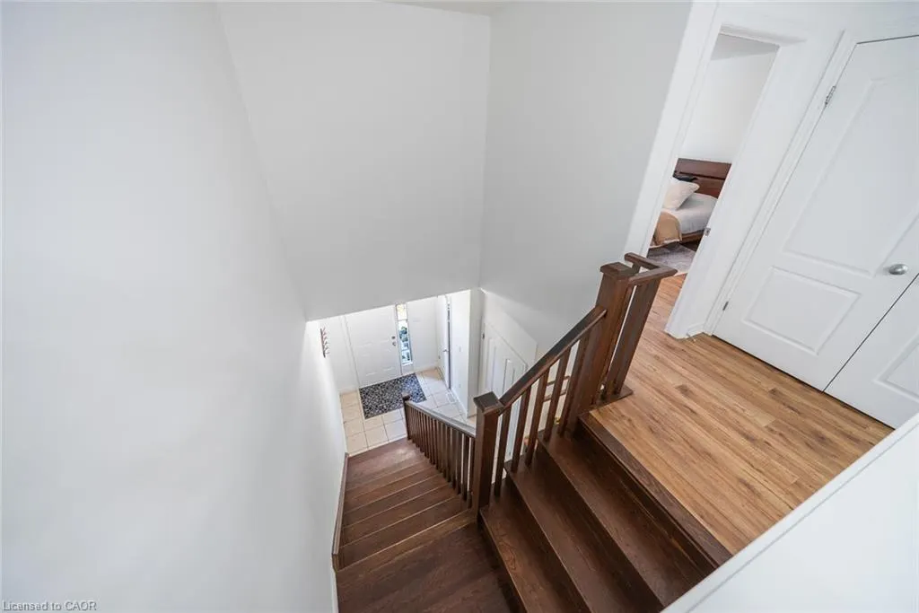 10 Liddycoat Lane, #4