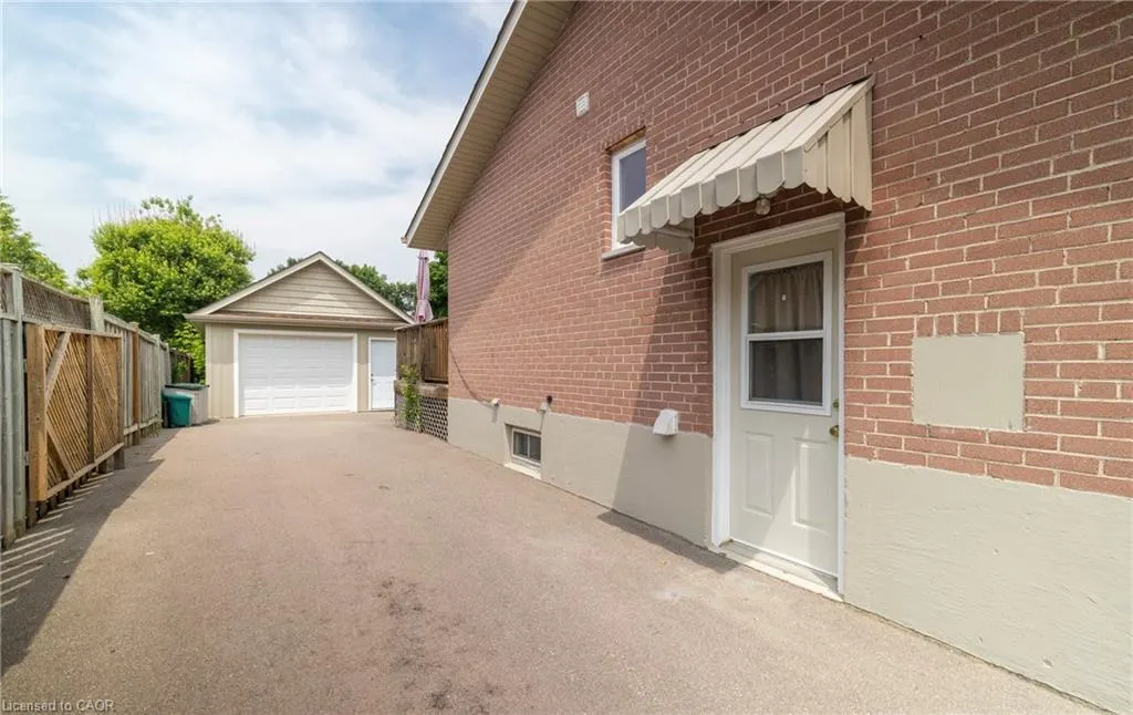 371 Meadowbrook Drive
