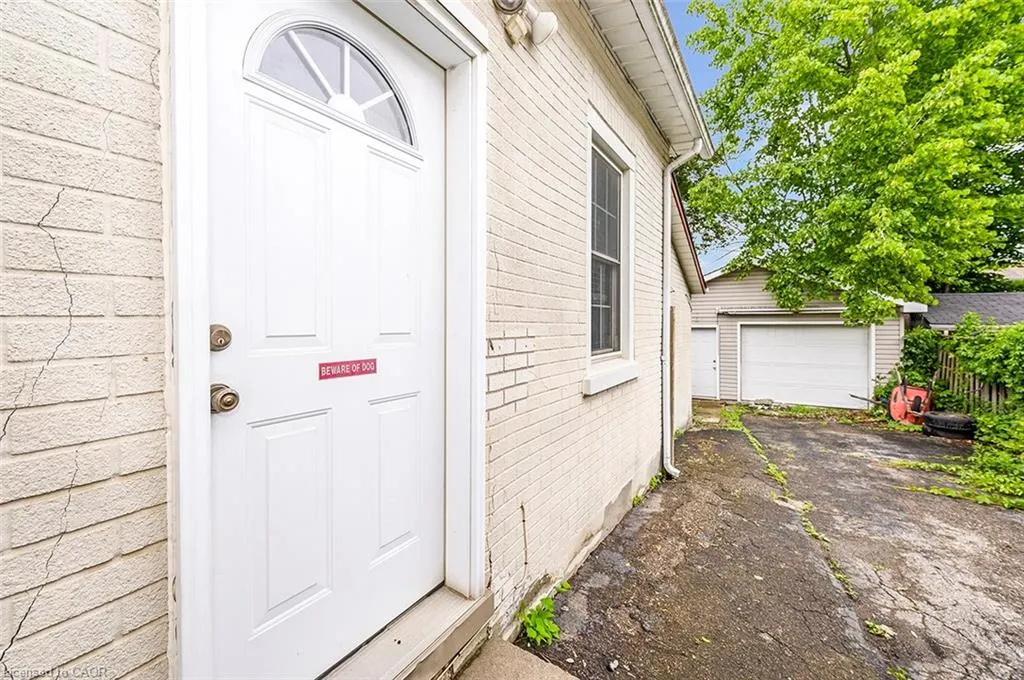 22 Maple Ridge Road
