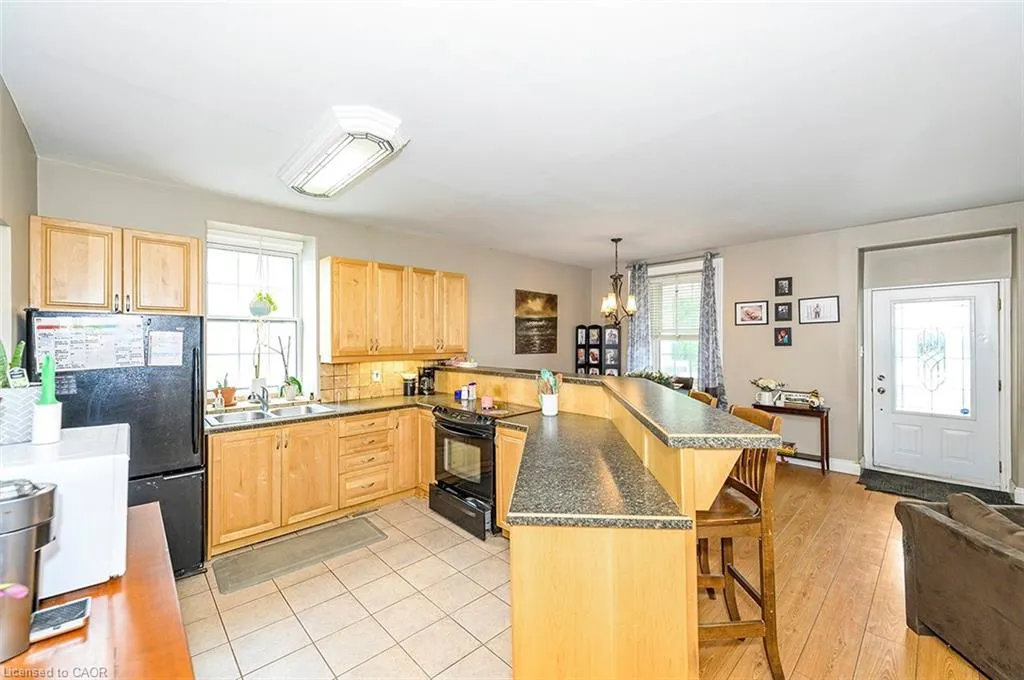 22 Maple Ridge Road