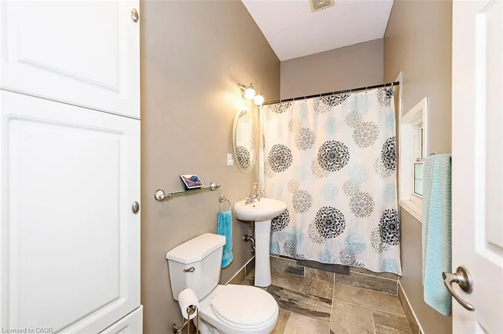 22 Maple Ridge Road