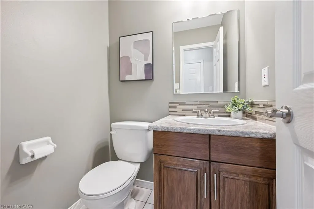 27 Oakridge Crescent