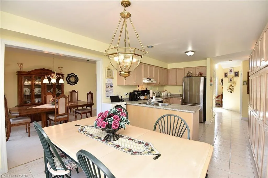 13 Chianti Crescent