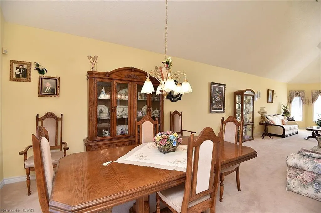 13 Chianti Crescent