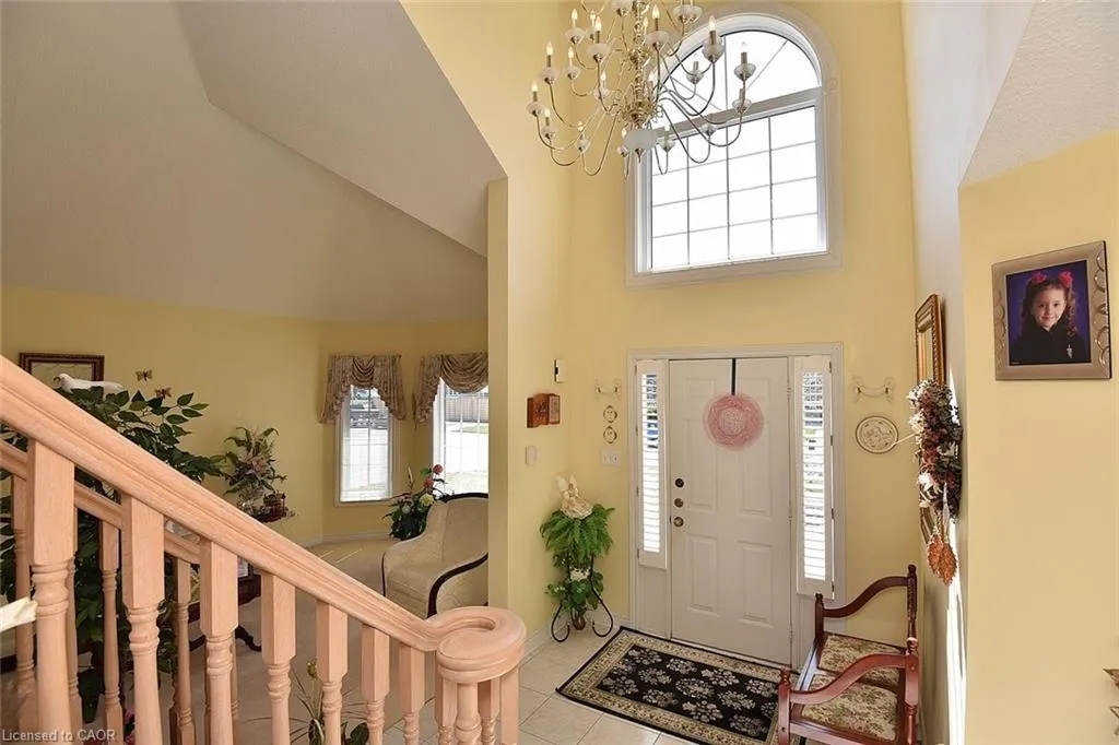 13 Chianti Crescent