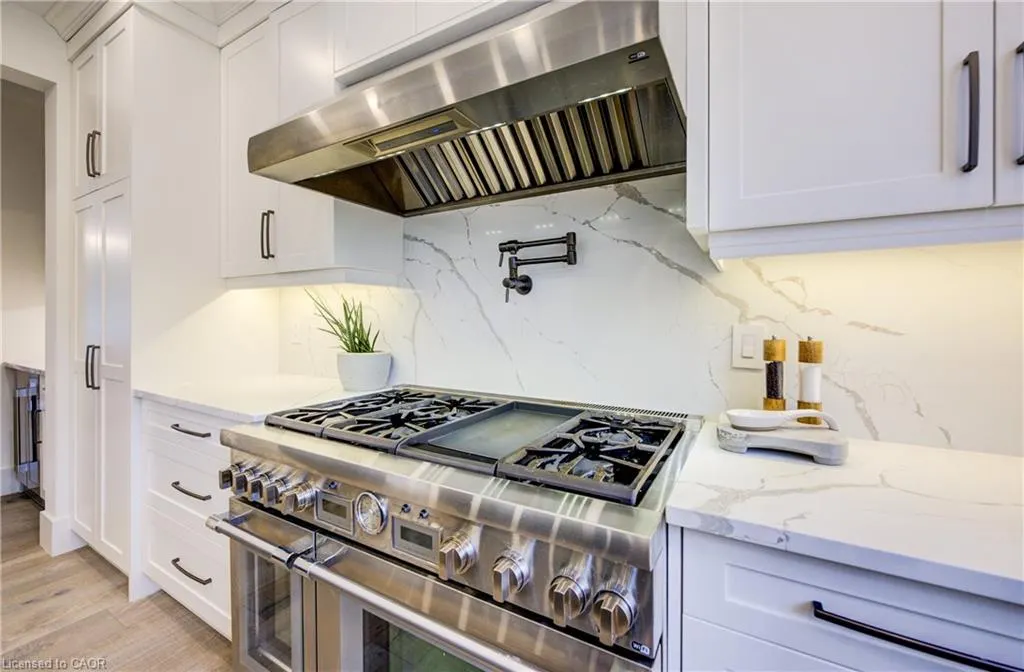 1095 Mineral Springs Road