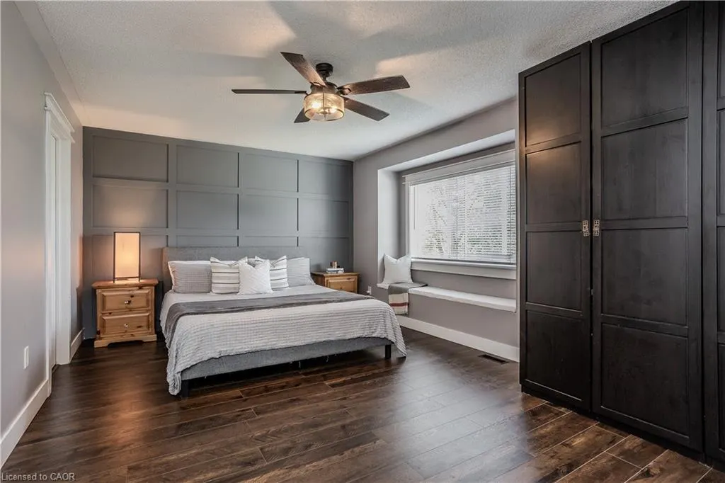 2214 Kenneth Crescent
