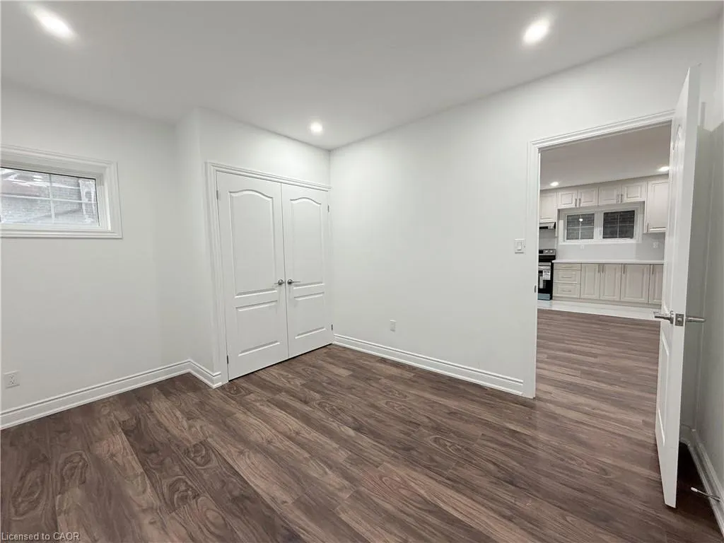 685 Thomas Slee Drive, #Basement