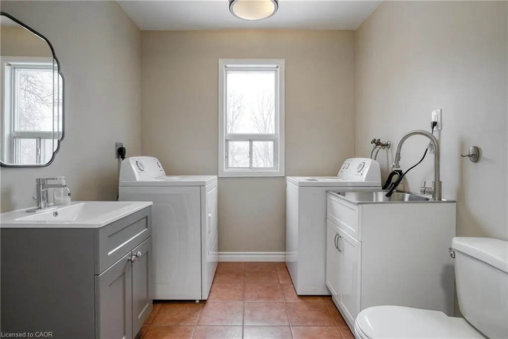 113 Beverly Street, #MAIN FLOOR