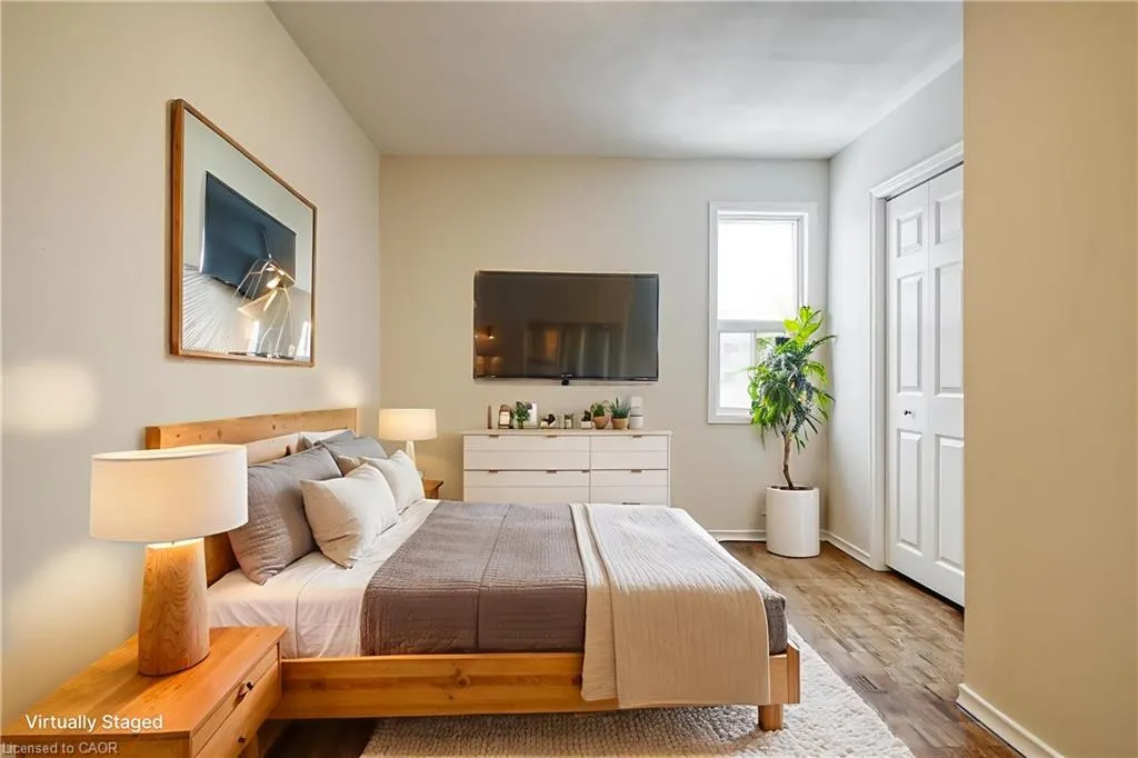 113 Beverly Street, #MAIN FLOOR
