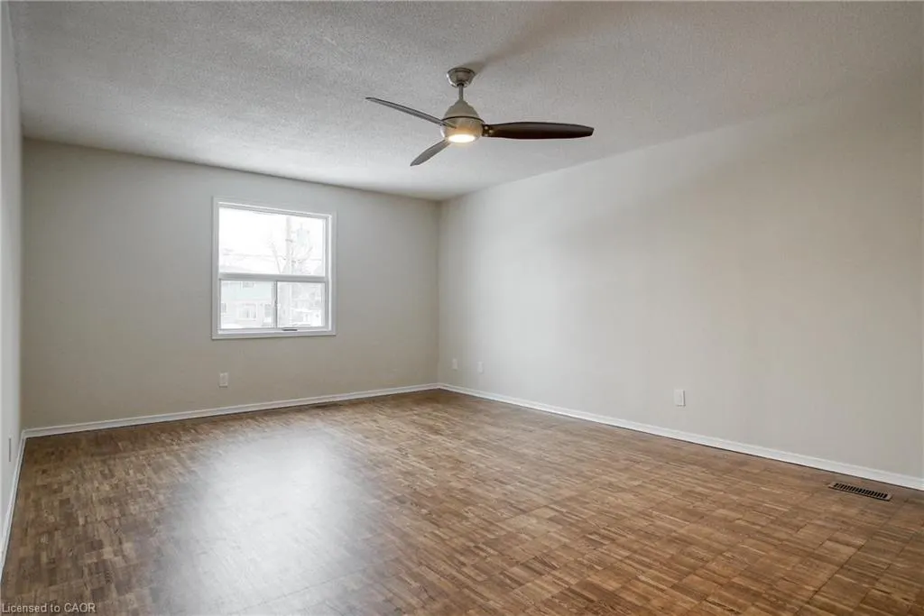 113 Beverly Street, #MAIN FLOOR