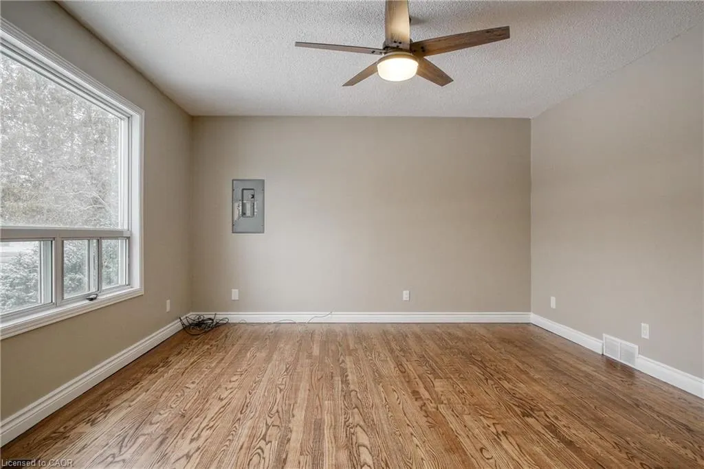 113 Beverly Street, #MAIN FLOOR