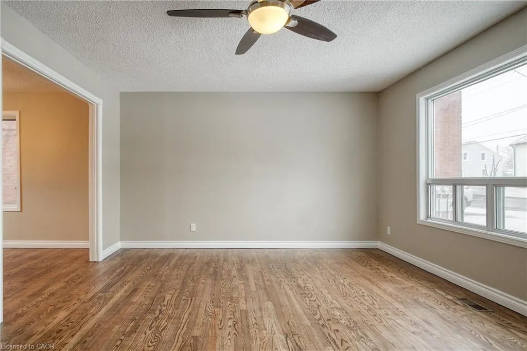 113 Beverly Street, #MAIN FLOOR