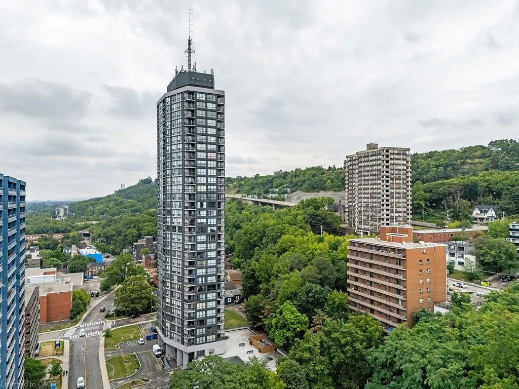 150 Charlton Avenue E, #1603