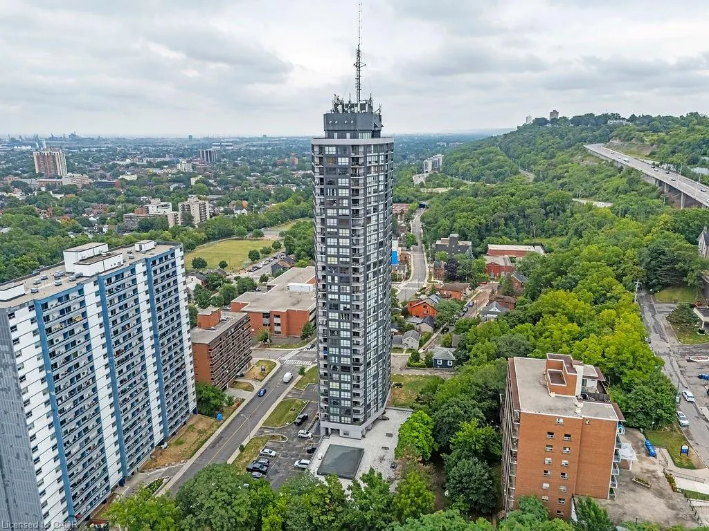 150 Charlton Avenue E, #1603