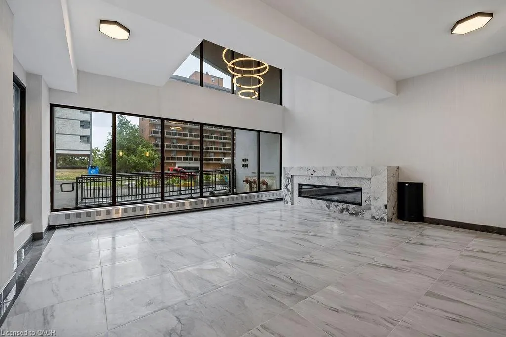 150 Charlton Avenue E, #1603