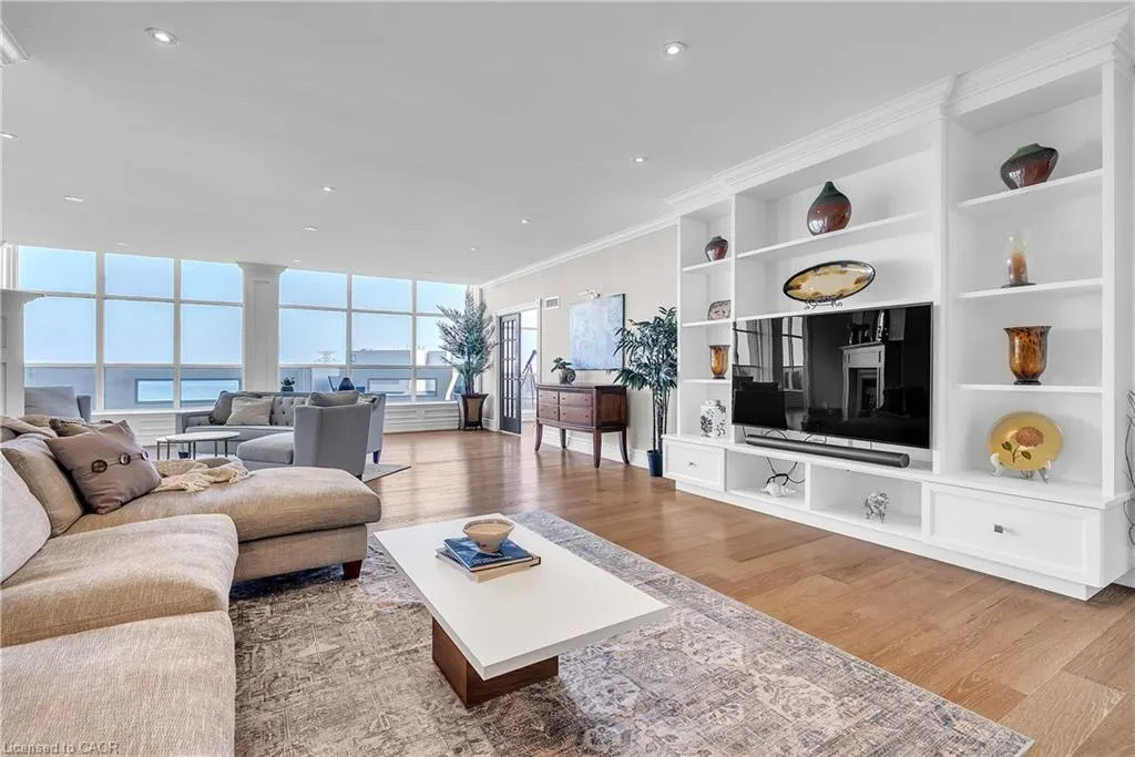 1237 North Shore Boulevard E, #1201