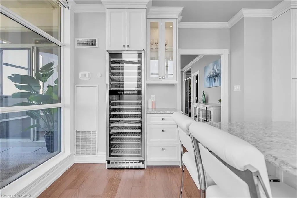 1237 North Shore Boulevard E, #1201