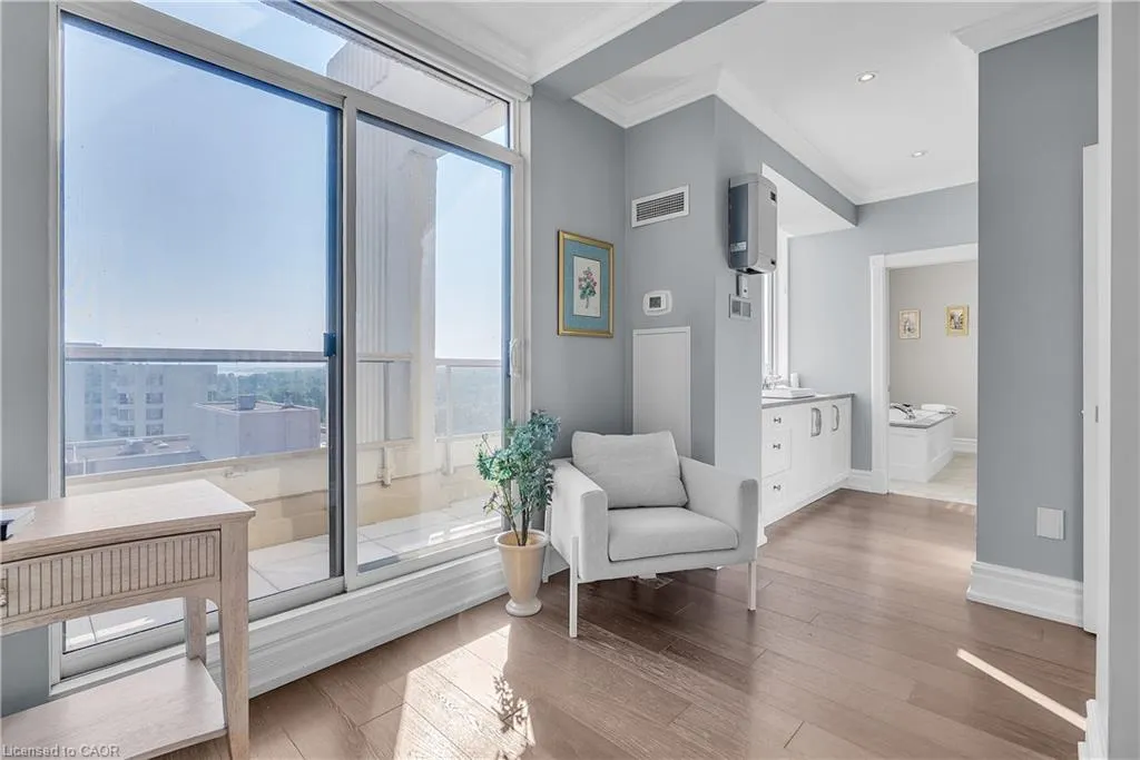 1237 North Shore Boulevard E, #1201