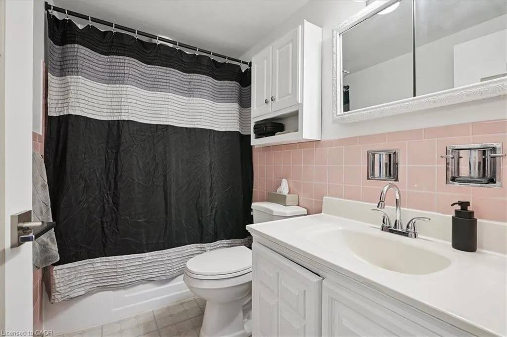 11 Woodman Drive S, #102