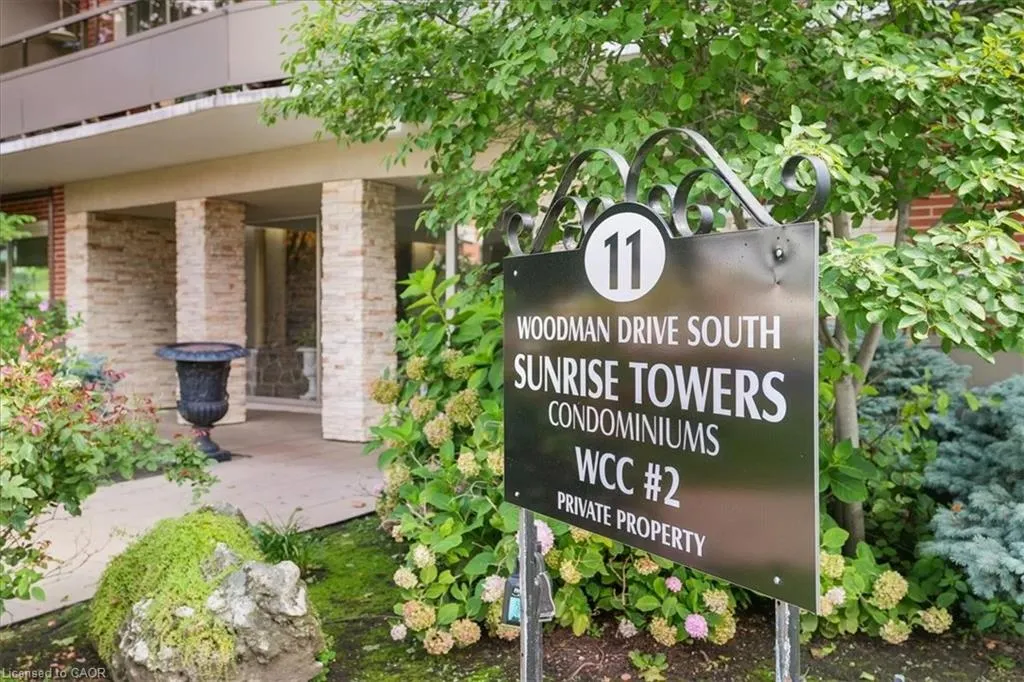 11 Woodman Drive S, #102