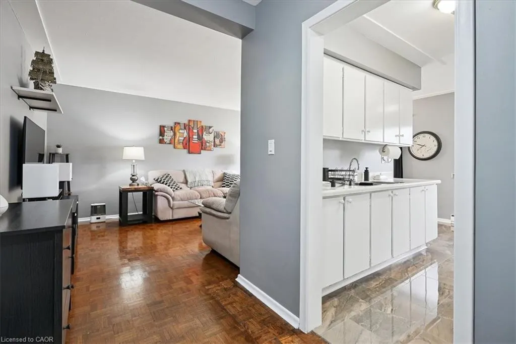 11 Woodman Drive S, #102