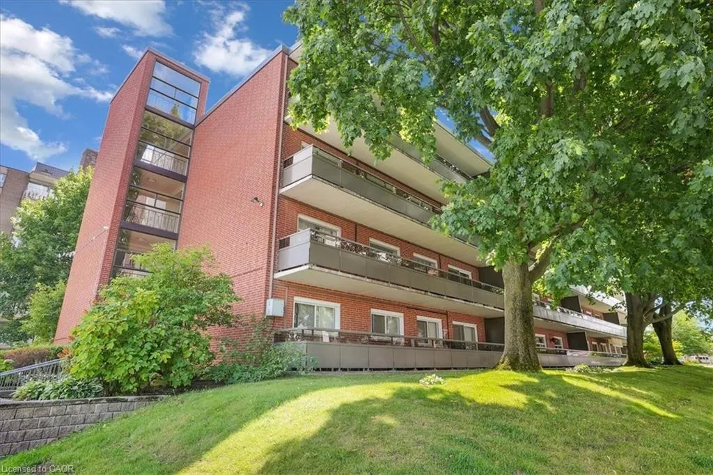 11 Woodman Drive S, #102