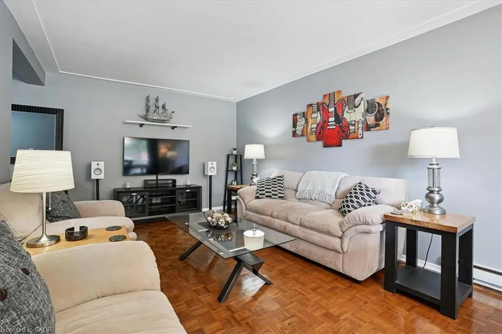 11 Woodman Drive S, #102