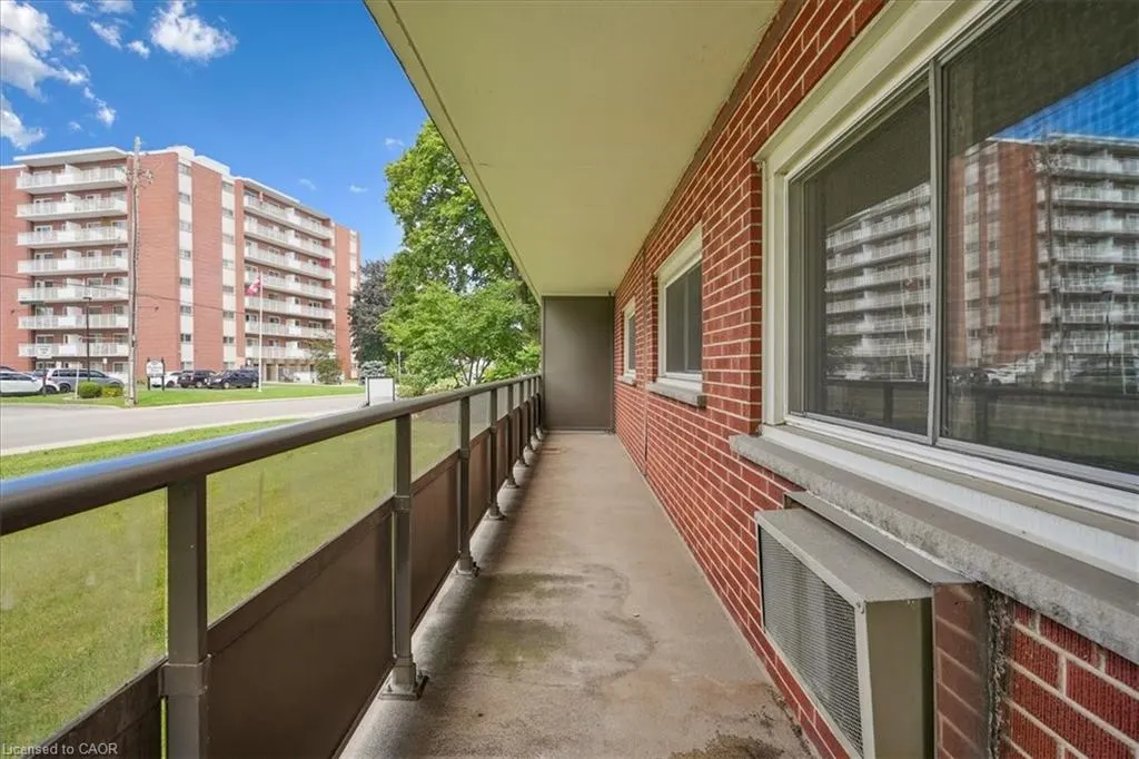 11 Woodman Drive S, #102