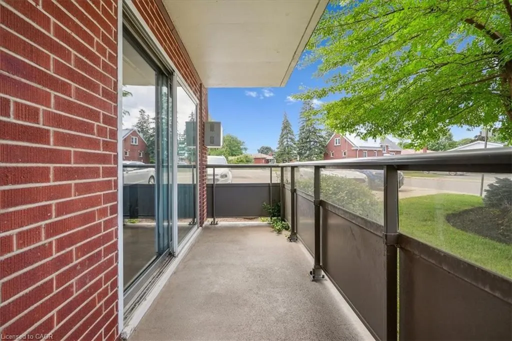 11 Woodman Drive S, #102