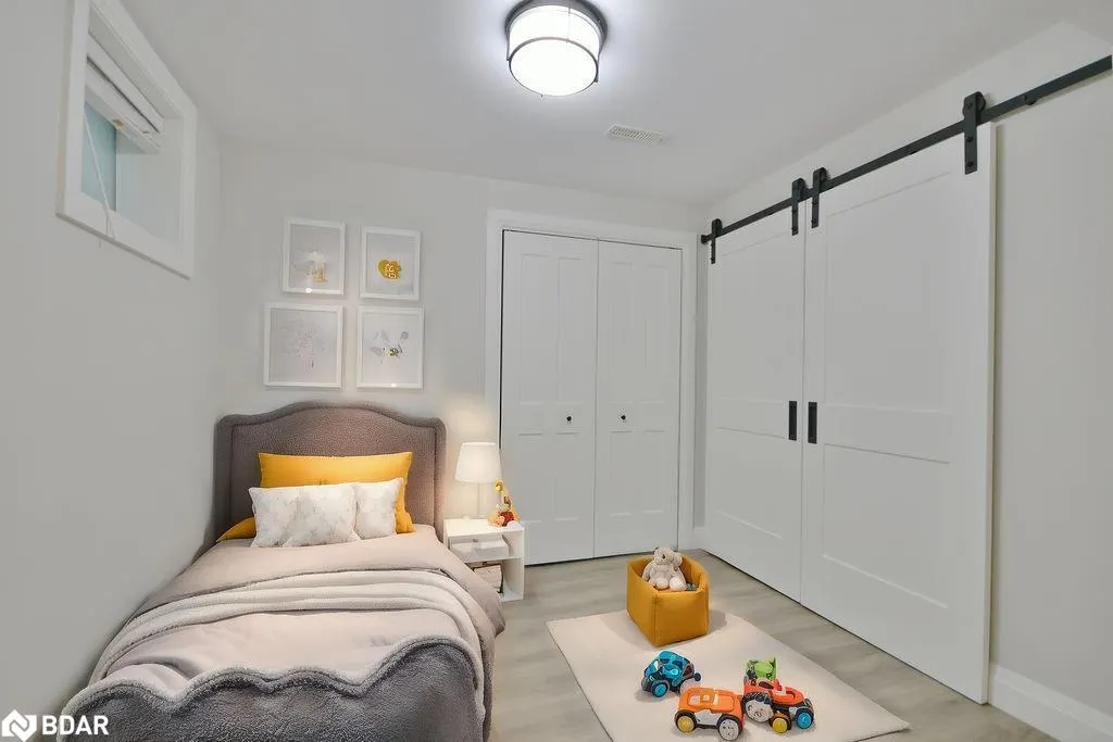 166 Succession Crescent