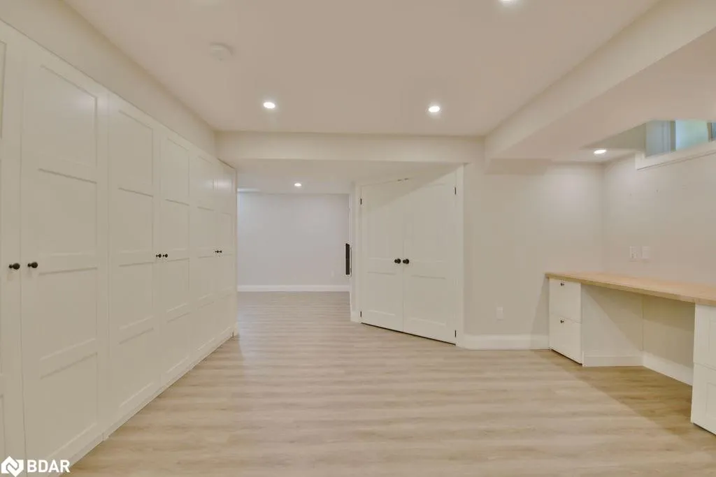 166 Succession Crescent