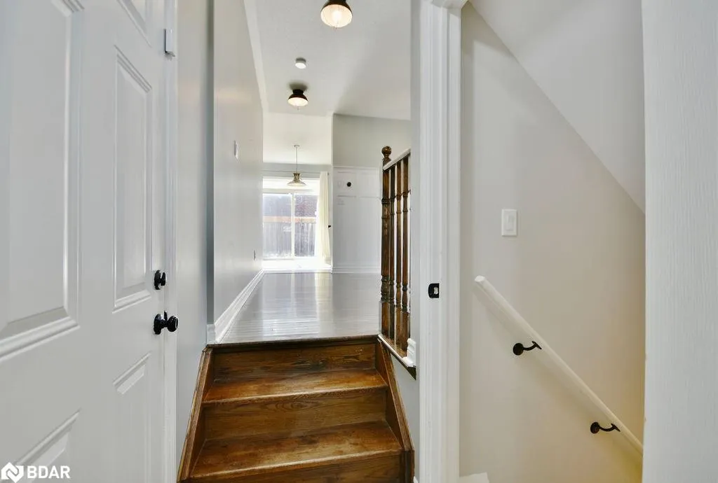 166 Succession Crescent