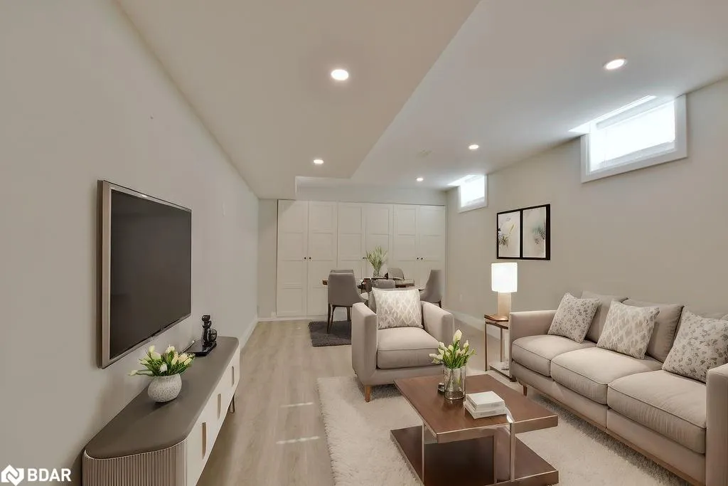 166 Succession Crescent